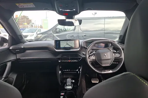 BF21WTL Peugeot 2008 1.2 PureTech 155 GT Premium 5dr EAT8 Thumbnail #4