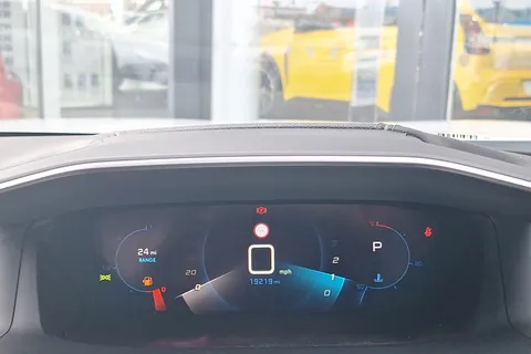 BF21WTL Peugeot 2008 1.2 PureTech 155 GT Premium 5dr EAT8 Thumbnail #12