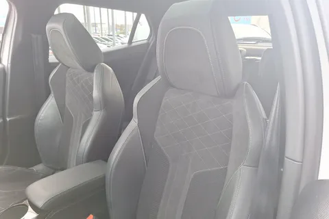 BF21WTL Peugeot 2008 1.2 PureTech 155 GT Premium 5dr EAT8 Thumbnail #17