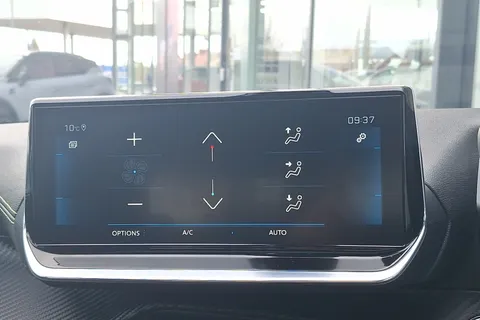 BF21WTL Peugeot 2008 1.2 PureTech 155 GT Premium 5dr EAT8 Thumbnail #38