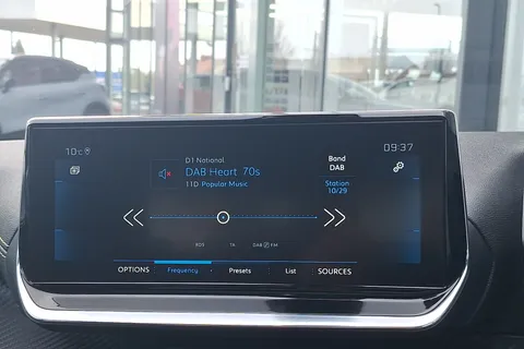 BF21WTL Peugeot 2008 1.2 PureTech 155 GT Premium 5dr EAT8 Thumbnail #39