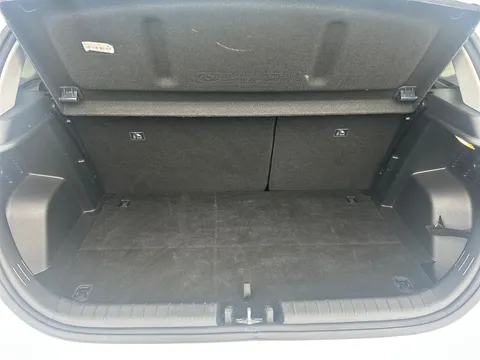 EA25YUJ Hyundai i20 1.0T GDi Premium 5dr DCT Thumbnail #37