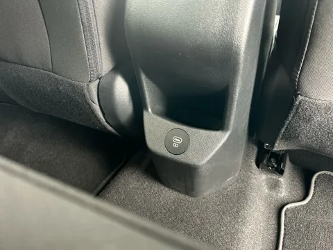 EA25YUJ Hyundai i20 1.0T GDi Premium 5dr DCT Thumbnail #41