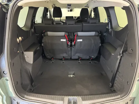 DP25NTG Dacia Jogger 1.6 HEV Extreme 5dr Auto Thumbnail #9