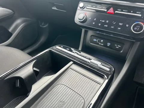 DY74RPX Hyundai Tucson 1.6T Hybrid Premium 5dr Auto Thumbnail #17