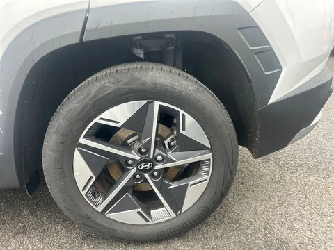 DY74RPX Hyundai Tucson 1.6T Hybrid Premium 5dr Auto Thumbnail #19