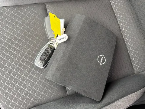 DY25KGE Nissan Juke 1.0 DiG-T N-Connecta 5dr DCT Thumbnail #21