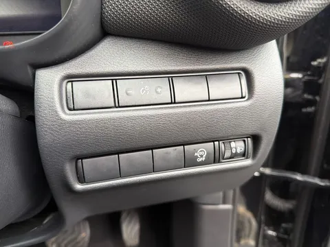 DY25KGE Nissan Juke 1.0 DiG-T N-Connecta 5dr DCT Thumbnail #23