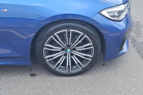 MJ70OMU BMW 3 Series 320d MHT M Sport 4dr Step Auto Thumbnail #5
