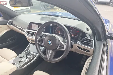 MJ70OMU BMW 3 Series 320d MHT M Sport 4dr Step Auto Thumbnail #33