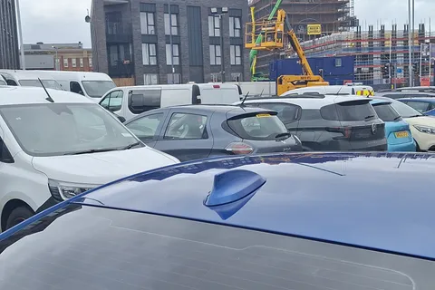 MJ70OMU BMW 3 Series 320d MHT M Sport 4dr Step Auto Thumbnail #24