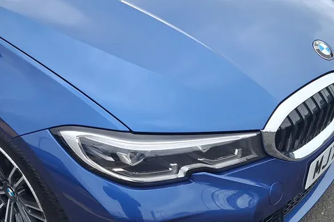 MJ70OMU BMW 3 Series 320d MHT M Sport 4dr Step Auto Thumbnail #14