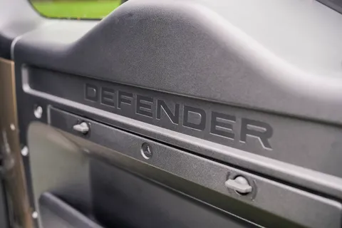 PF70KHR Land Rover Defender 3.0 P400 X 110 5dr Auto [7 Seat] Thumbnail #33