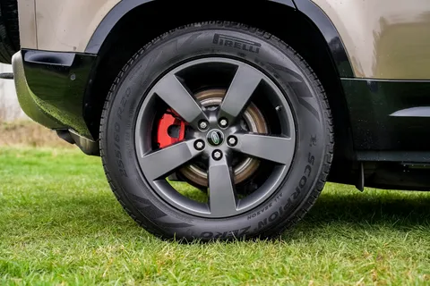 PF70KHR Land Rover Defender 3.0 P400 X 110 5dr Auto [7 Seat] Thumbnail #37