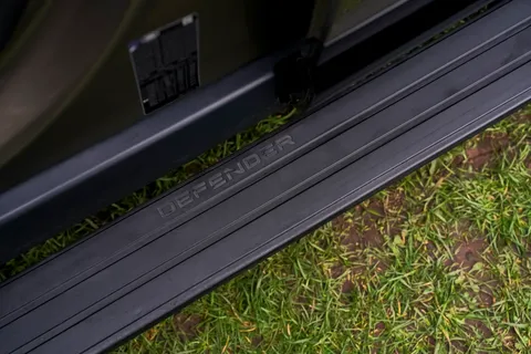 PF70KHR Land Rover Defender 3.0 P400 X 110 5dr Auto [7 Seat] Thumbnail #38