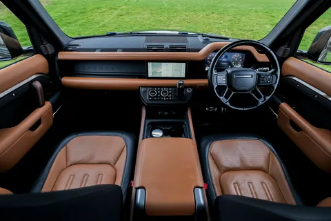 PF70KHR Land Rover Defender 3.0 P400 X 110 5dr Auto [7 Seat] Thumbnail #45