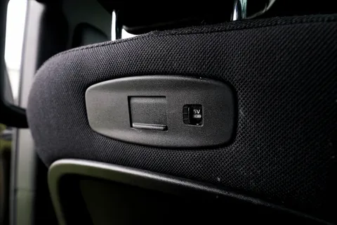 PF70KHR Land Rover Defender 3.0 P400 X 110 5dr Auto [7 Seat] Thumbnail #57