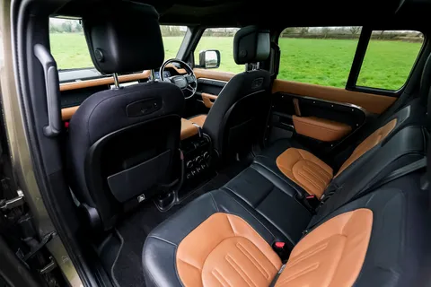 PF70KHR Land Rover Defender 3.0 P400 X 110 5dr Auto [7 Seat] Thumbnail #51