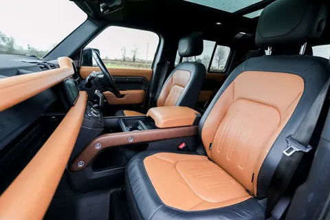 PF70KHR Land Rover Defender 3.0 P400 X 110 5dr Auto [7 Seat] Thumbnail #48