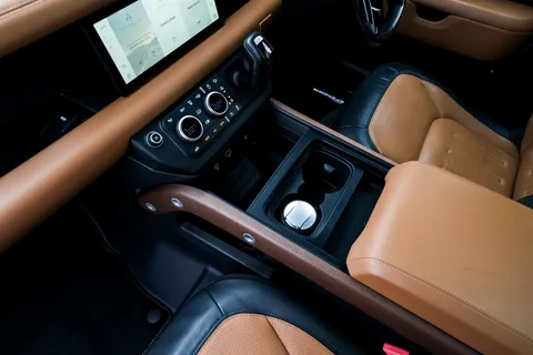 PF70KHR Land Rover Defender 3.0 P400 X 110 5dr Auto [7 Seat] Thumbnail #61