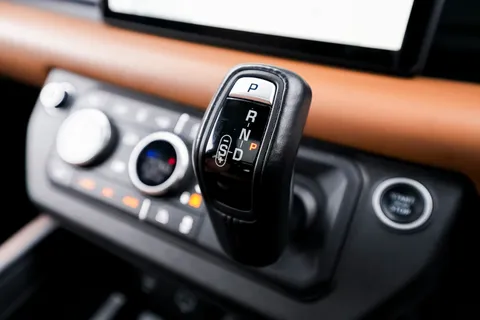 PF70KHR Land Rover Defender 3.0 P400 X 110 5dr Auto [7 Seat] Thumbnail #71