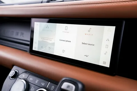 PF70KHR Land Rover Defender 3.0 P400 X 110 5dr Auto [7 Seat] Thumbnail #72