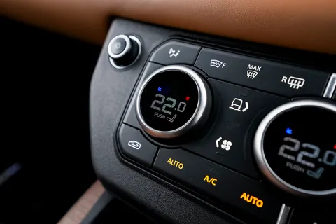 PF70KHR Land Rover Defender 3.0 P400 X 110 5dr Auto [7 Seat] Thumbnail #77