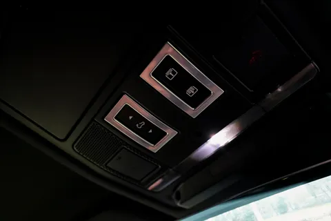 PF70KHR Land Rover Defender 3.0 P400 X 110 5dr Auto [7 Seat] Thumbnail #82