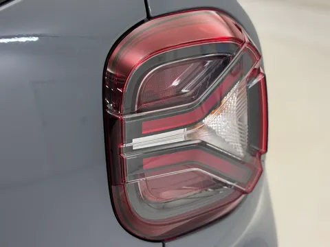 DU72YKF Dacia Duster 1.0 TCe 90 Extreme SE 5dr Thumbnail #34