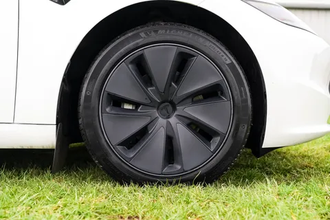 ML25XSD Tesla Model 3 RWD 4dr Auto Thumbnail #17