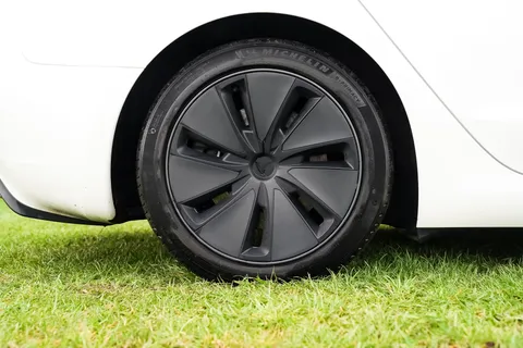 ML25XSD Tesla Model 3 RWD 4dr Auto Thumbnail #18