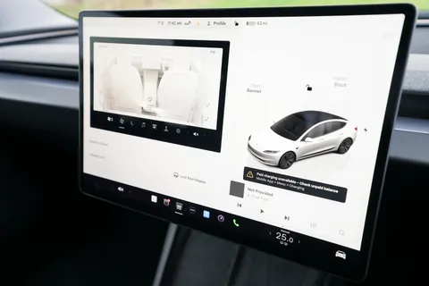 ML25XSD Tesla Model 3 RWD 4dr Auto Thumbnail #48