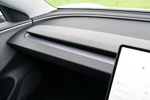 ML25XSD Tesla Model 3 RWD 4dr Auto Thumbnail #51