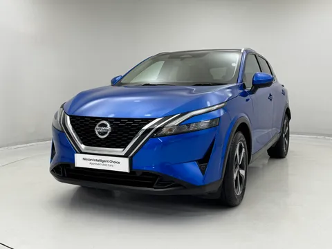 DX22YWA Nissan Qashqai 1.3 DiG-T MH 158 N-Connecta [Glass Rf] 5dr Xtronic Thumbnail #5