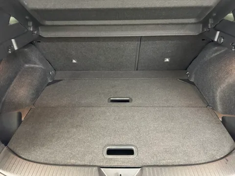 DX22YWA Nissan Qashqai 1.3 DiG-T MH 158 N-Connecta [Glass Rf] 5dr Xtronic Thumbnail #11