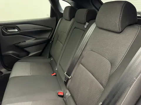 DX22YWA Nissan Qashqai 1.3 DiG-T MH 158 N-Connecta [Glass Rf] 5dr Xtronic Thumbnail #21