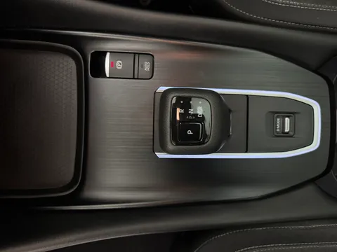 DX22YWA Nissan Qashqai 1.3 DiG-T MH 158 N-Connecta [Glass Rf] 5dr Xtronic Thumbnail #14