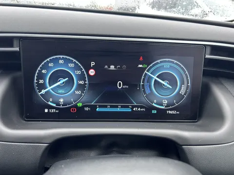 BF72GGA Hyundai Tucson 1.6 TGDi Hybrid 230 SE Connect 5dr 2WD Auto Thumbnail #9