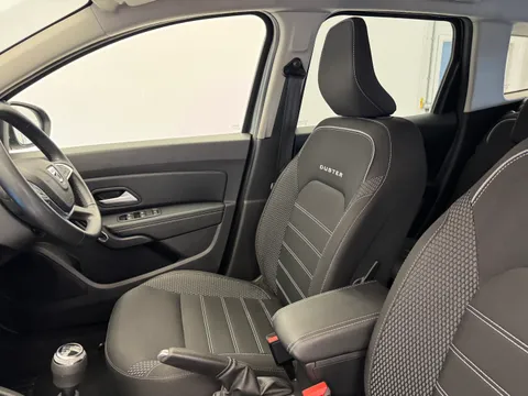 DP72HJC Dacia Duster 1.3 TCe 130 Prestige 5dr Thumbnail #13