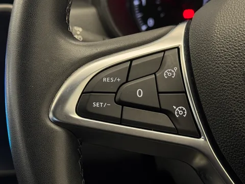 DP72HJC Dacia Duster 1.3 TCe 130 Prestige 5dr Thumbnail #21