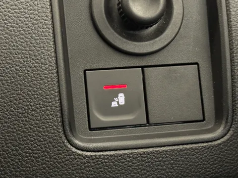 DP72HJC Dacia Duster 1.3 TCe 130 Prestige 5dr Thumbnail #28