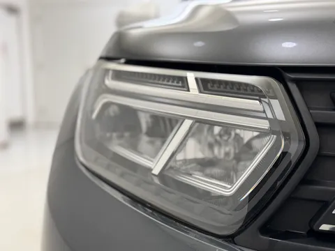 DP72HJC Dacia Duster 1.3 TCe 130 Prestige 5dr Thumbnail #32