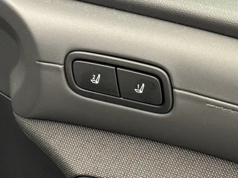 DX25XPE Hyundai Tucson 1.6T Hybrid Ultimate 5dr Auto Thumbnail #19