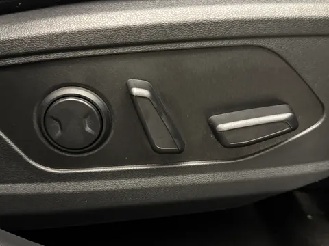 DX25XPE Hyundai Tucson 1.6T Hybrid Ultimate 5dr Auto Thumbnail #20