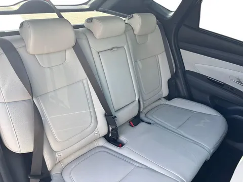 DV75AZA Hyundai Tucson 1.6T Hybrid Ultimate 5dr Auto Thumbnail #11
