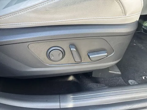 DV75AZA Hyundai Tucson 1.6T Hybrid Ultimate 5dr Auto Thumbnail #18