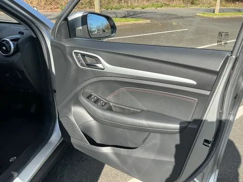 DH23LND Mg Motor Uk Zs 1.0T GDi Excite 5dr DCT Thumbnail #18