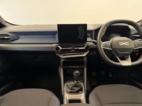 DS75XTR Dacia Duster 1.2 TCe 130 Journey 5dr Thumbnail #11