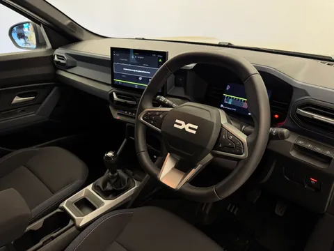 DS75XTR Dacia Duster 1.2 TCe 130 Journey 5dr Thumbnail #18