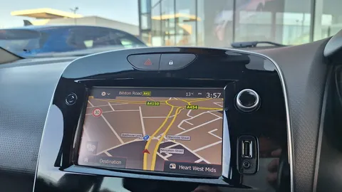 HV18NSY Renault Clio 0.9 TCE 90 Dynamique S Nav 5dr Thumbnail #15